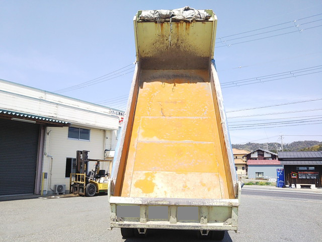 UDトラックスクオンダンプ大型（10t）[写真12]