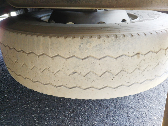 UDトラックスクオンダンプ大型（10t）[写真20]