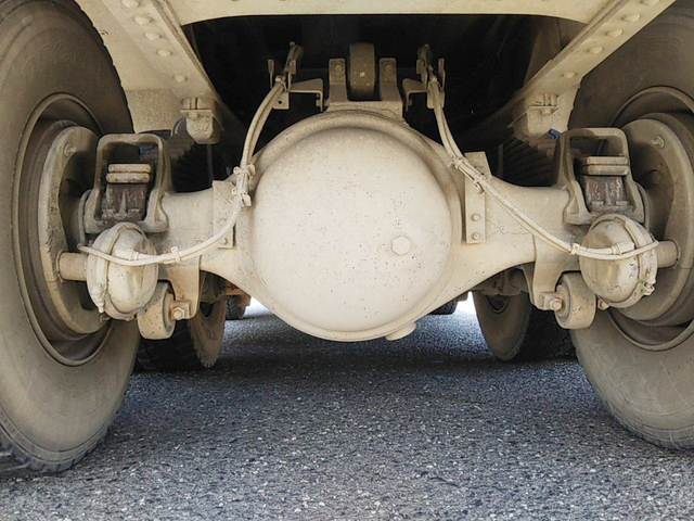 UDトラックスクオンダンプ大型（10t）[写真21]