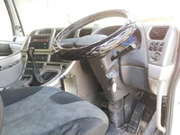 UDトラックスクオンダンプ大型（10t）[写真35]