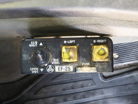 UDトラックスクオンダンプ大型（10t）[写真37]