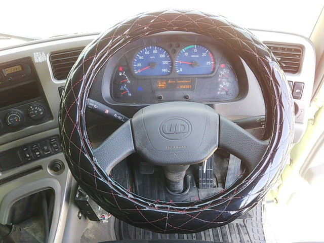 UDトラックスクオンダンプ大型（10t）[写真38]