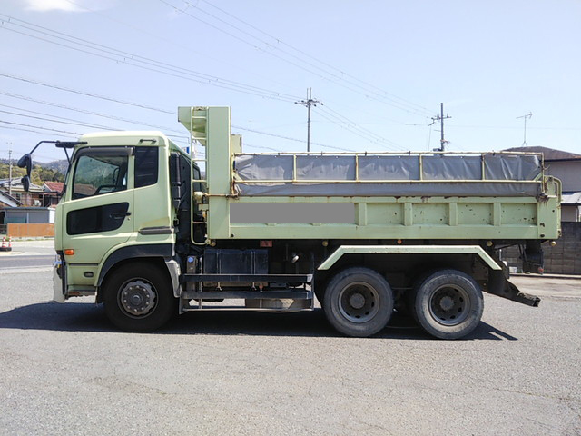 UDトラックスクオンダンプ大型（10t）[写真05]