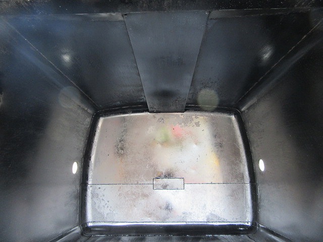 いすゞエルフパッカー車（塵芥車）小型（2t・3t）[写真17]