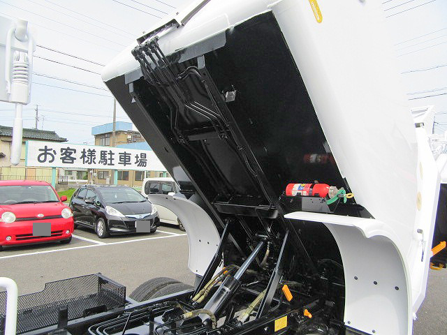 いすゞエルフパッカー車（塵芥車）小型（2t・3t）[写真20]
