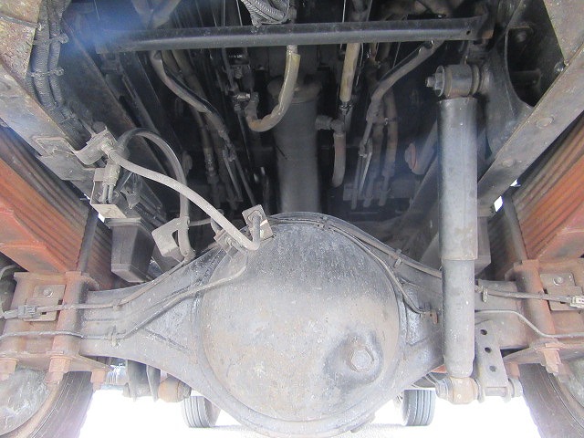 いすゞエルフパッカー車（塵芥車）小型（2t・3t）[写真26]