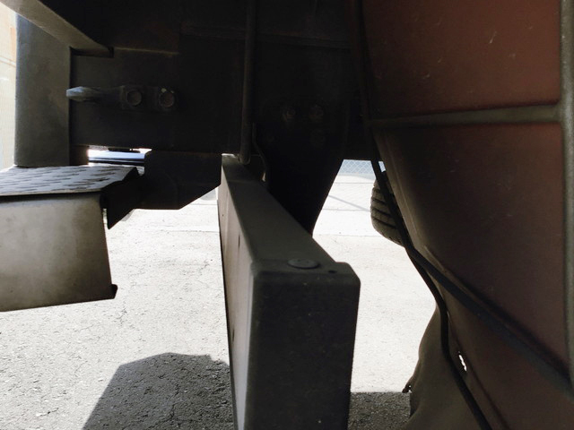 いすゞエルフ冷凍車（冷蔵車）小型（2t・3t）[写真16]