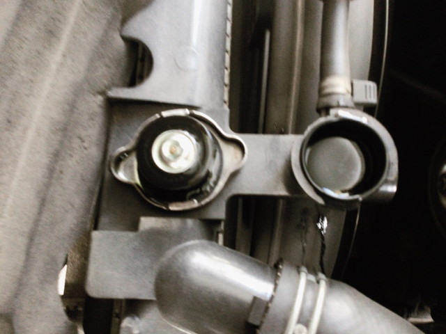 いすゞエルフ冷凍車（冷蔵車）小型（2t・3t）[写真21]