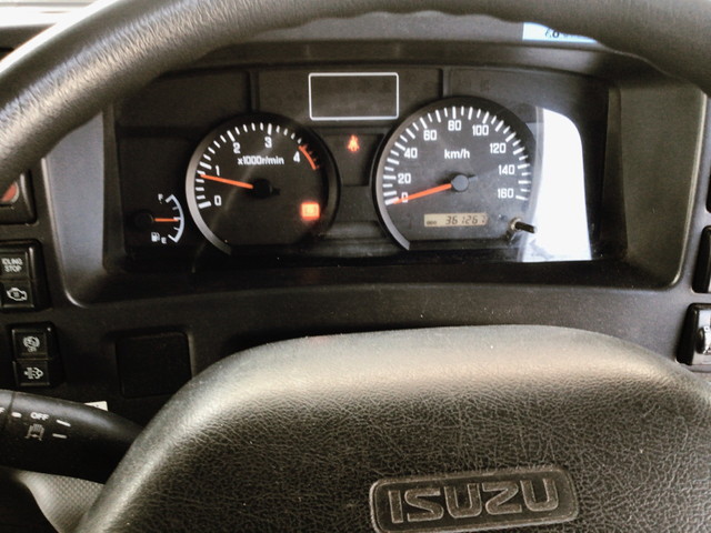 いすゞエルフ冷凍車（冷蔵車）小型（2t・3t）[写真26]