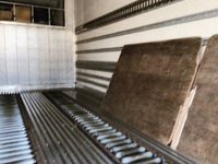 いすゞエルフ冷凍車（冷蔵車）小型（2t・3t）[写真09]