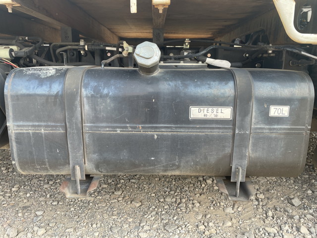 三菱ふそうキャンター平ボディ小型（2t・3t）[写真12]