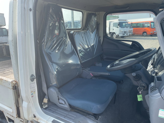 三菱ふそうキャンター平ボディ小型（2t・3t）[写真25]