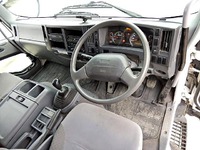 いすゞフォワードクレーン3段中型（4t）[写真10]