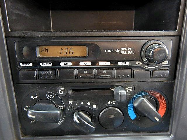 いすゞフォワードクレーン3段中型（4t）[写真15]