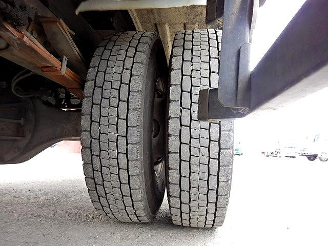 いすゞフォワードクレーン3段中型（4t）[写真23]