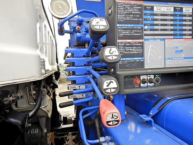 いすゞフォワードクレーン3段中型（4t）[写真27]