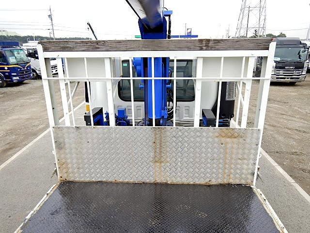 いすゞフォワードクレーン3段中型（4t）[写真08]