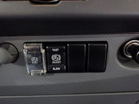 いすゞエルフアルミバン小型（2t・3t）[写真10]