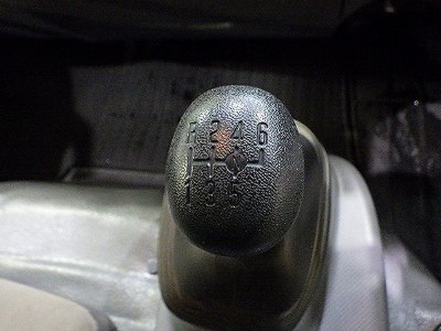 いすゞエルフアルミバン小型（2t・3t）[写真13]