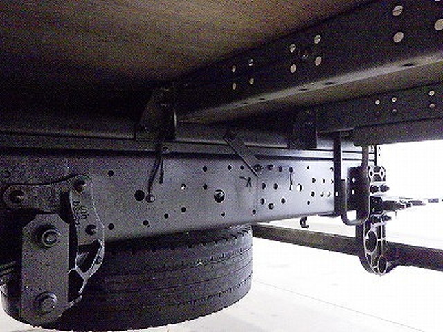 いすゞエルフアルミバン小型（2t・3t）[写真19]