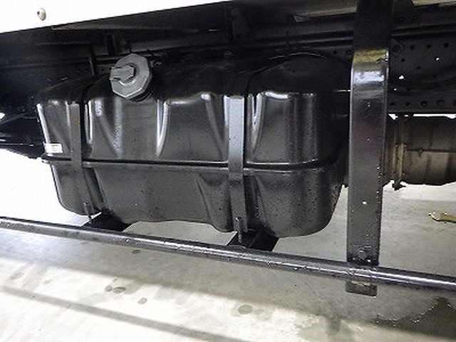 いすゞエルフアルミバン小型（2t・3t）[写真20]