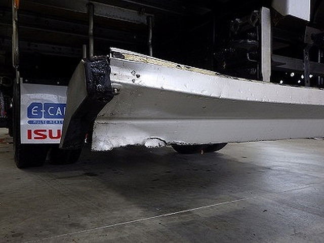 いすゞエルフアルミバン小型（2t・3t）[写真26]