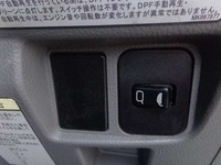 三菱ふそうキャンター平ボディ小型（2t・3t）[写真14]