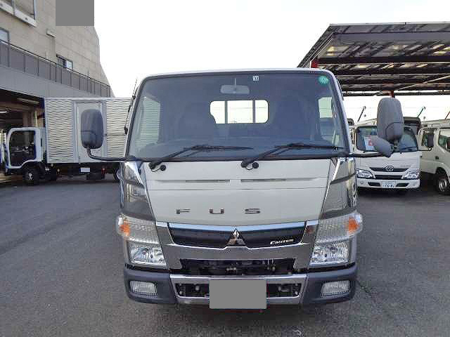 三菱ふそうキャンター平ボディ小型（2t・3t）[写真03]
