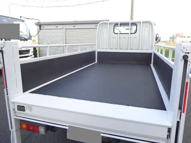 三菱ふそうキャンター平ボディ小型（2t・3t）[写真09]