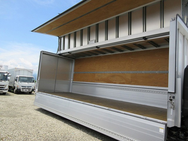 日野レンジャーアルミウイング中型（4t）[写真04]