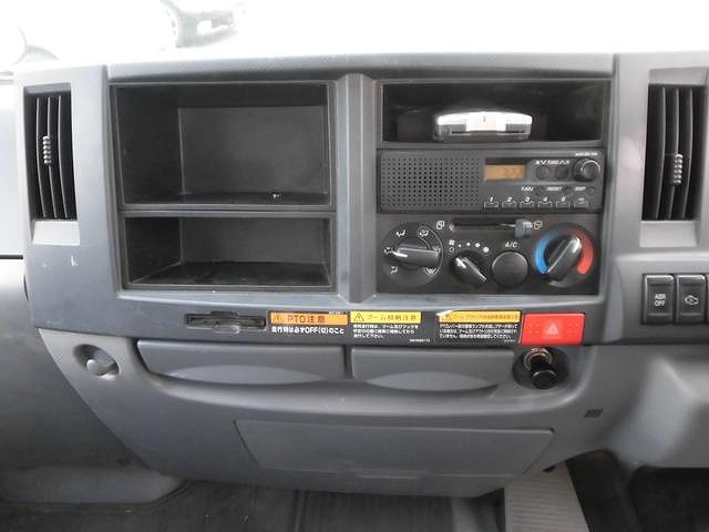 いすゞエルフクレーン3段小型（2t・3t）[写真24]