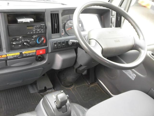 いすゞエルフクレーン3段小型（2t・3t）[写真30]