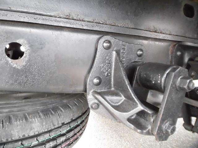 いすゞエルフクレーン3段小型（2t・3t）[写真38]