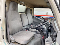 日野デュトロ冷凍車（冷蔵車）小型（2t・3t）[写真32]