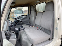 日野デュトロ冷凍車（冷蔵車）小型（2t・3t）[写真33]