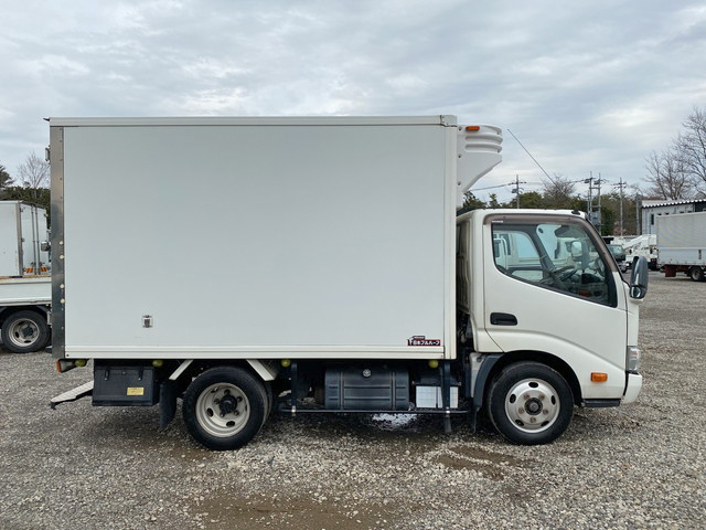 日野デュトロ冷凍車（冷蔵車）小型（2t・3t）[写真07]