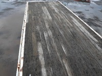 いすゞフォワード平ボディ中型（4t）[写真12]