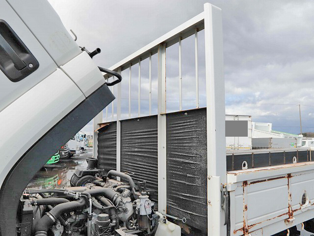 いすゞフォワード平ボディ中型（4t）[写真13]