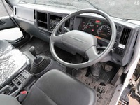 いすゞフォワード平ボディ中型（4t）[写真21]