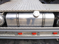 UDトラックスクオントレーラーヘッド（トラクターヘッド）大型（10t）[写真17]