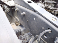 UDトラックスクオントレーラーヘッド（トラクターヘッド）大型（10t）[写真20]