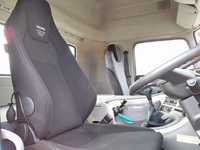 UDトラックスクオントレーラーヘッド（トラクターヘッド）大型（10t）[写真28]