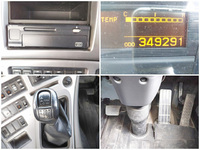 UDトラックスクオントレーラーヘッド（トラクターヘッド）大型（10t）[写真33]