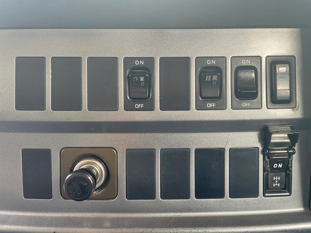 日野プロフィアセルフクレーン4段大型（10t）[写真39]