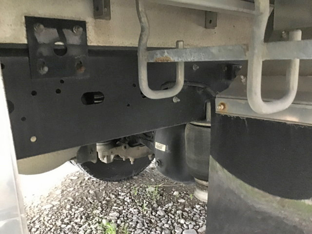 いすゞフォワードアルミウイング中型（4t）[写真11]