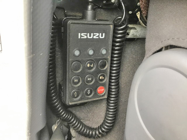 いすゞフォワードアルミウイング中型（4t）[写真24]