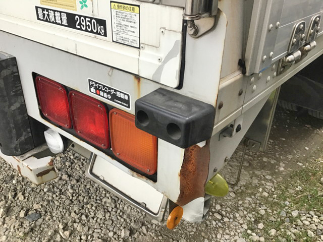 いすゞフォワードアルミウイング中型（4t）[写真07]