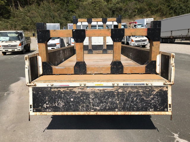 三菱ふそうキャンター平ボディ小型（2t・3t）[写真11]