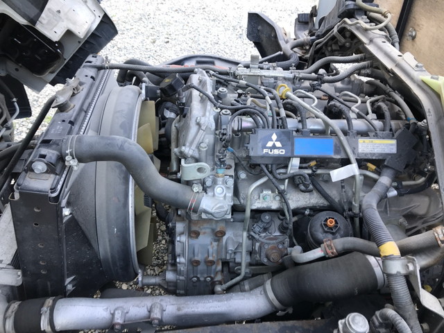 三菱ふそうキャンター平ボディ小型（2t・3t）[写真21]