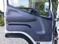 三菱ふそうキャンター平ボディ小型（2t・3t）[写真24]